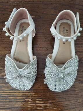 Ivory Pearl & Crystal Girls' Bow Dress Shoes